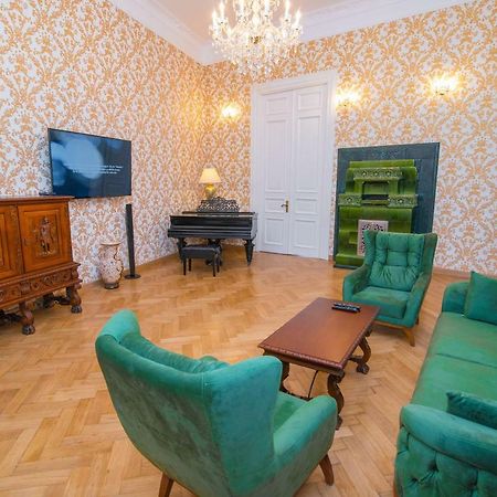 Solo Apartment In City Center Tbilisi Eksteriør bilde