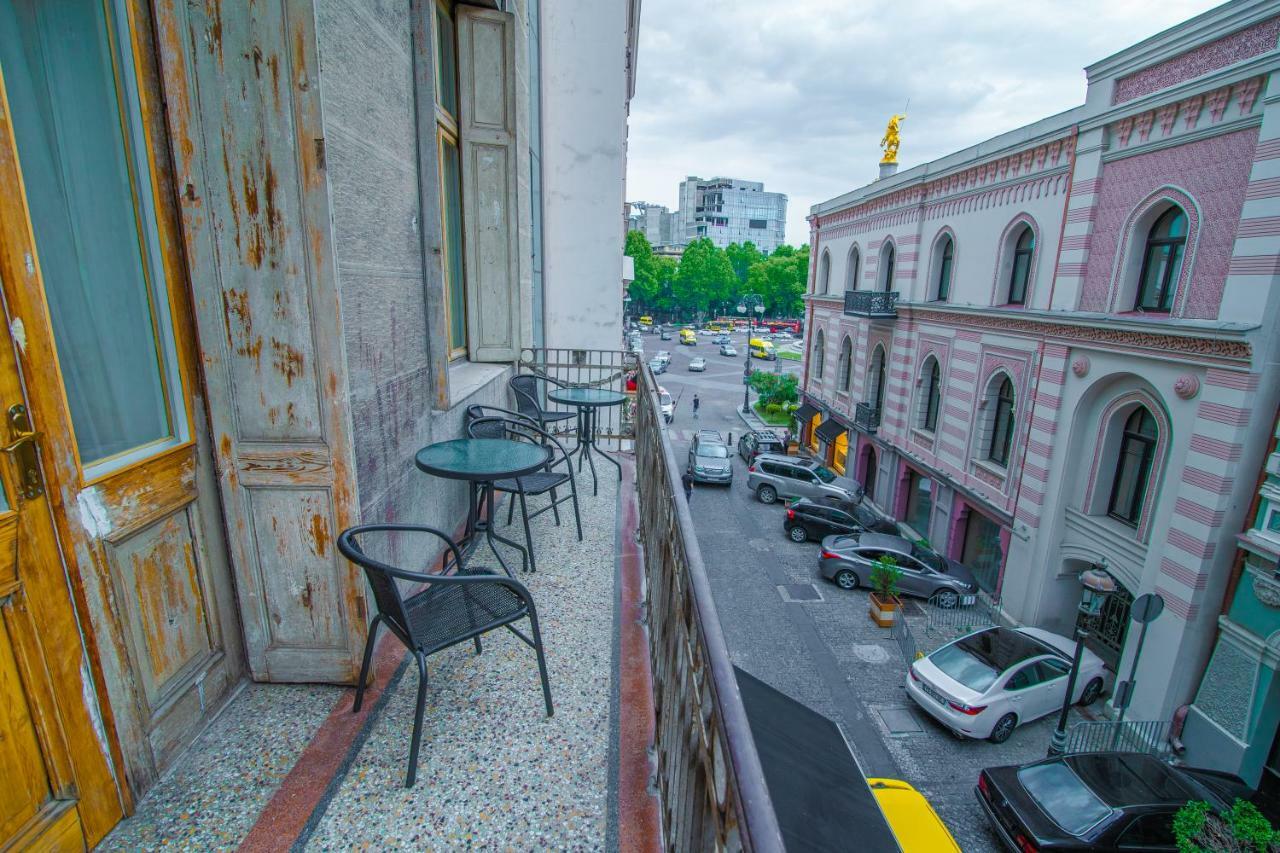 Solo Apartment In City Center Tbilisi Eksteriør bilde