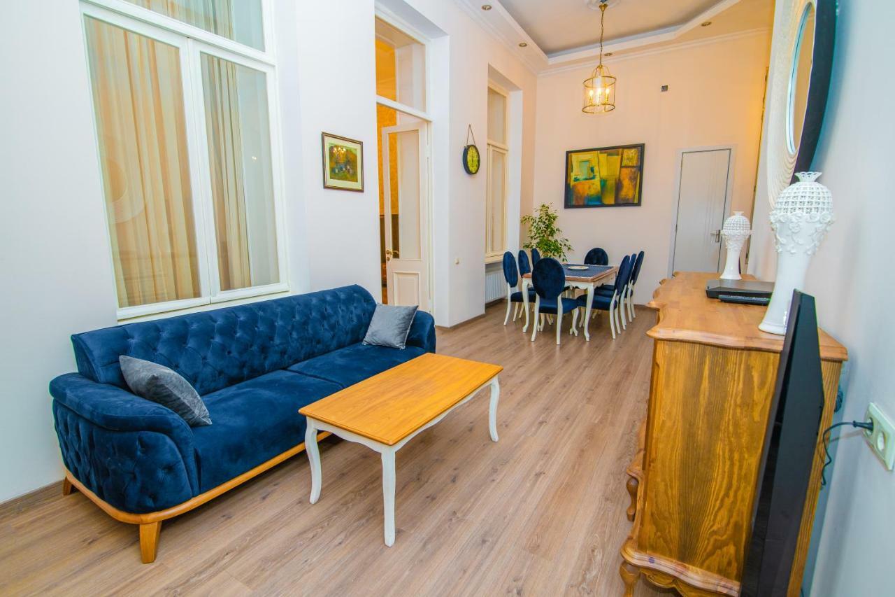 Solo Apartment In City Center Tbilisi Eksteriør bilde