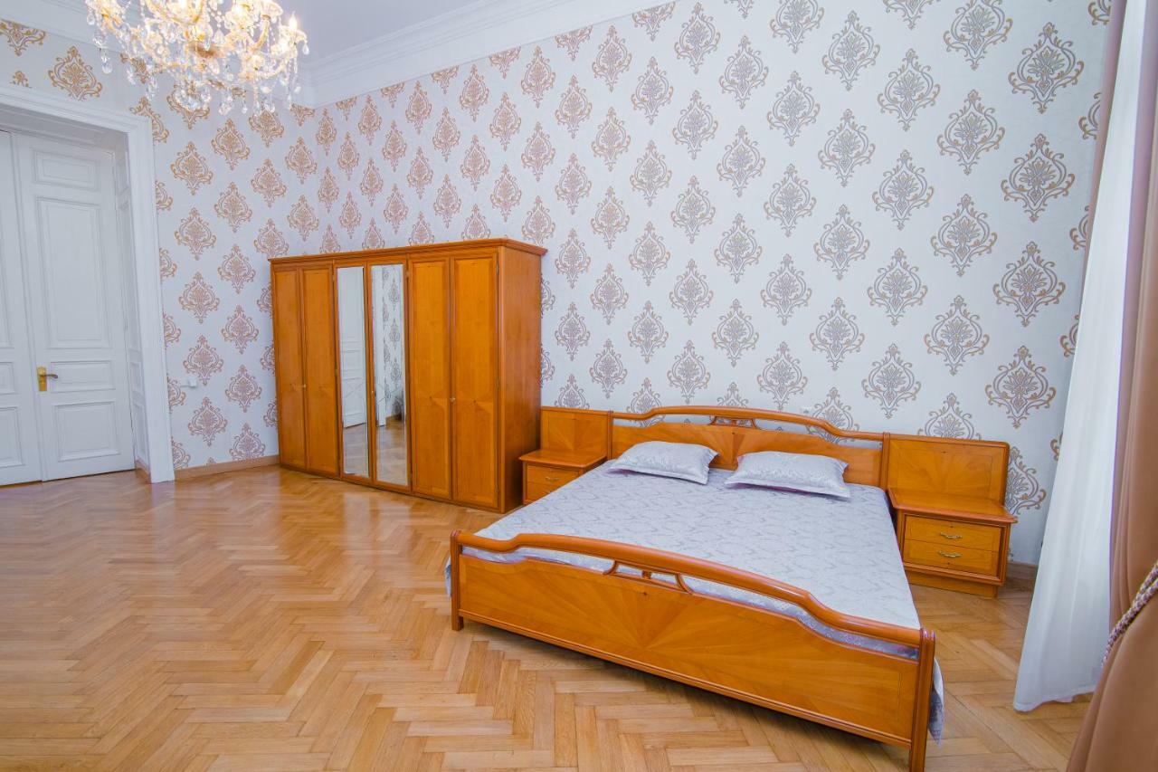 Solo Apartment In City Center Tbilisi Eksteriør bilde