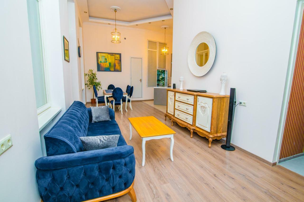 Solo Apartment In City Center Tbilisi Eksteriør bilde